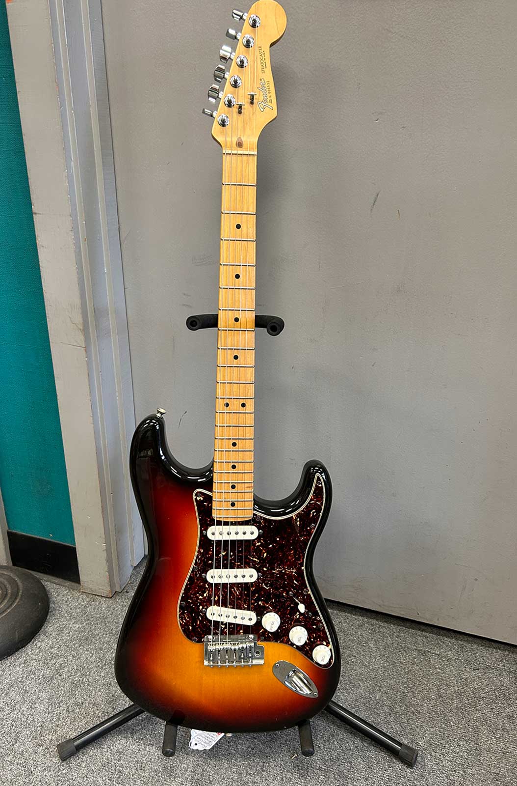 image of electric guitar sold by Westside Music